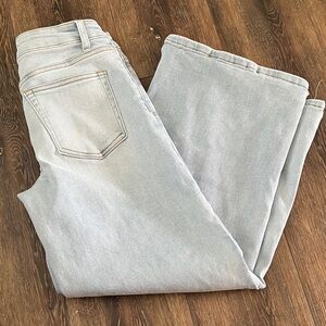 Effortless Coastal Mid Rise Wide Leg Jeans